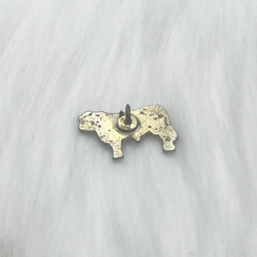 🔮‎ 5/$25 Black And White Cow Pin